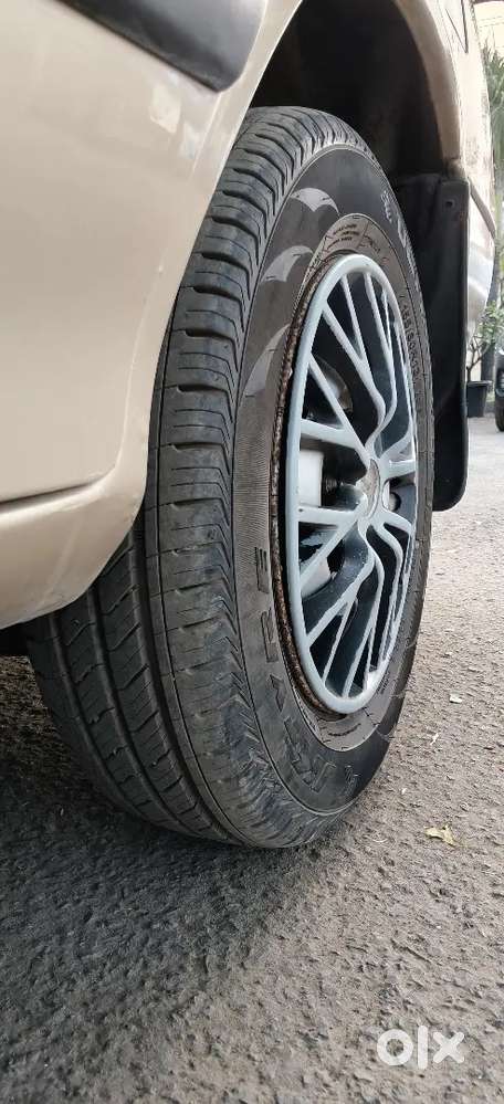 Maruti Suzuki Esteem 2000