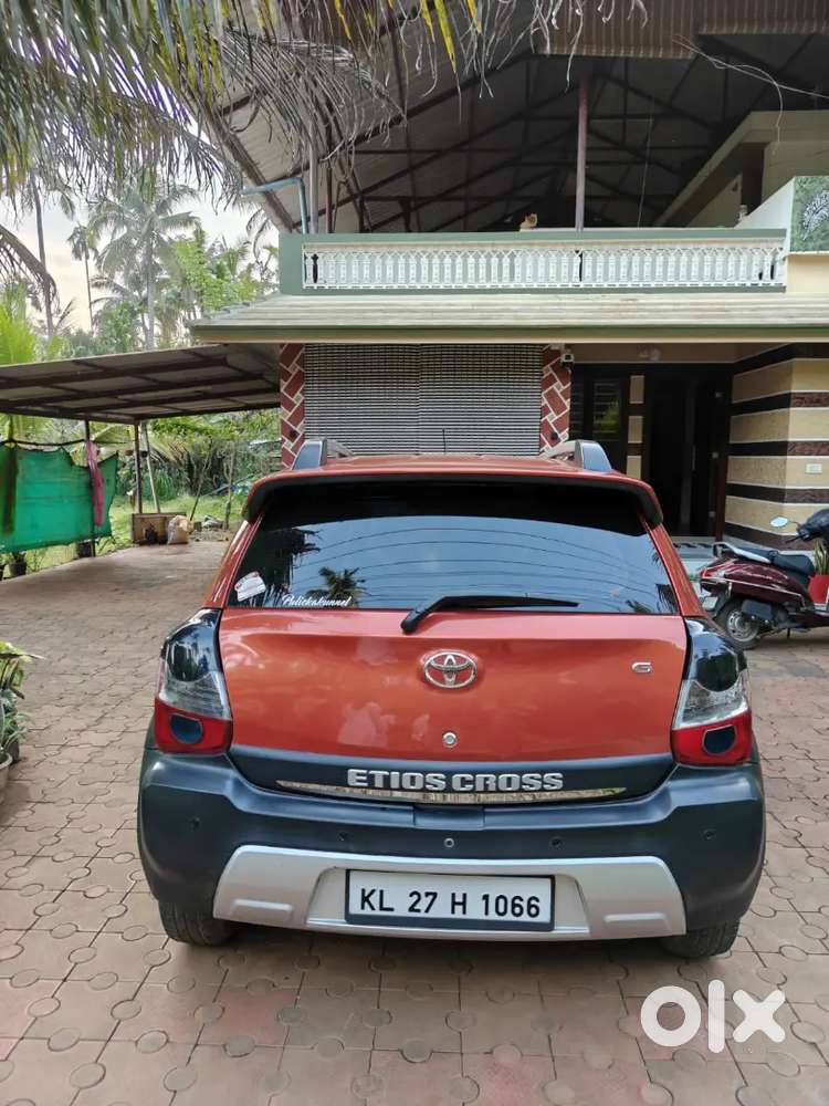Toyota Etios Cross 2018
