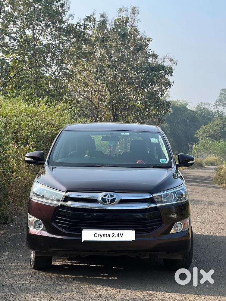 Toyota Innova Crysta 2017 Diesel Well Maintained