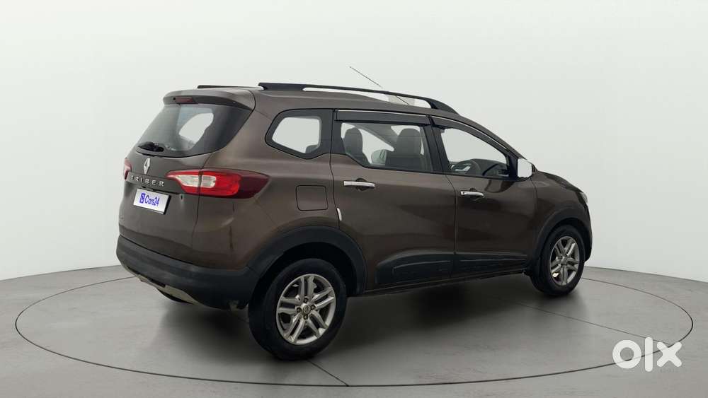 Renault Triber Rxz, 2023, Petrol