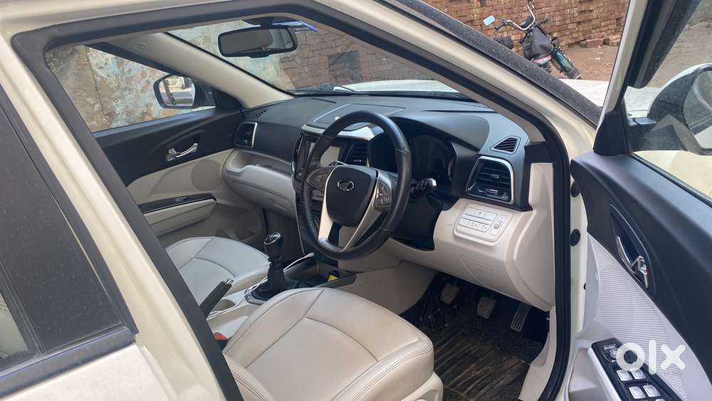Mahindra Xuv300 2020 Petrol Well Maintained