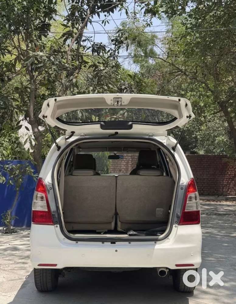 Toyota Innova 2.5 Gx (diesel) 7 Seater Bs Iv, 2015, Diesel