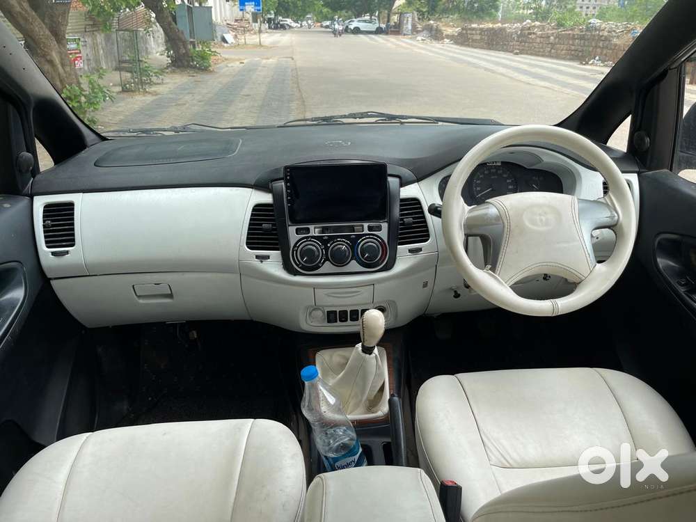 Toyota Innova 2.5 Gx (diesel) 8 Seater, 2015, Diesel