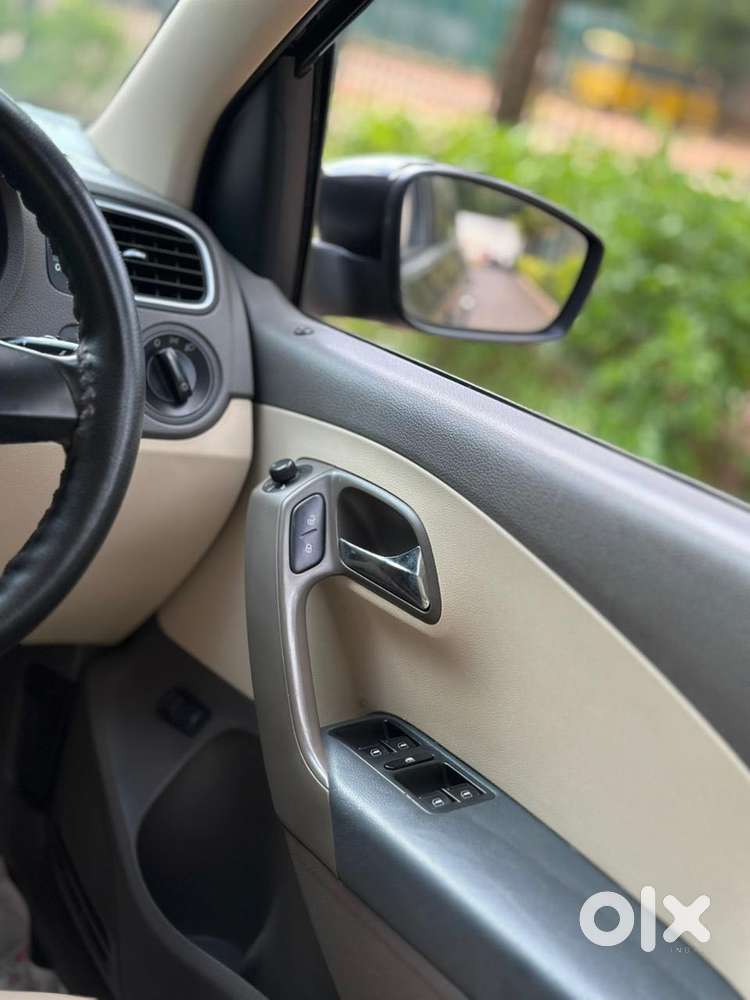 Volkswagen Vento Petrol Highline, 2011, Petrol