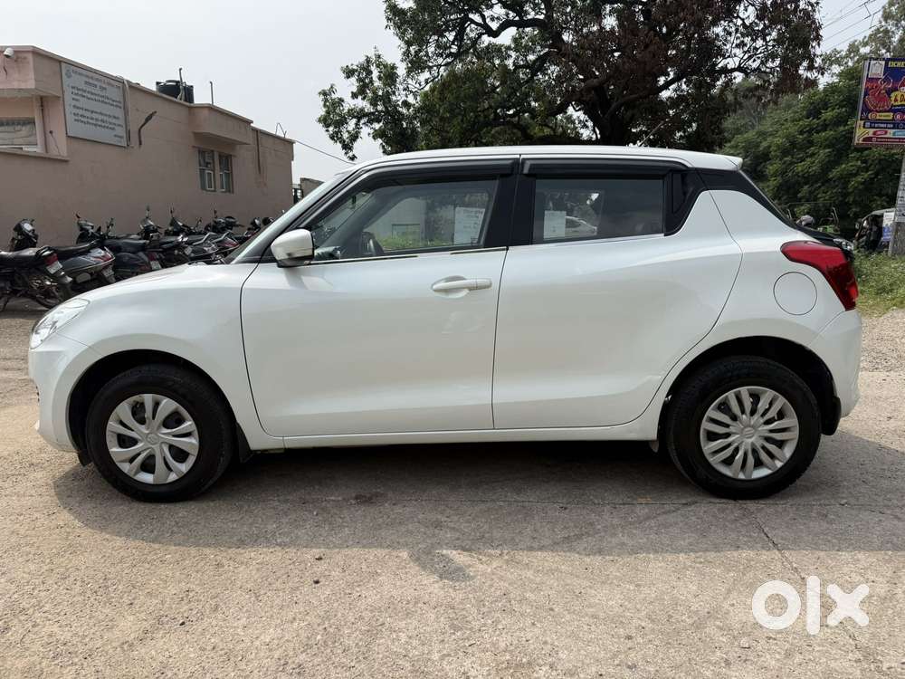 Maruti Suzuki Swift 1.2 Vxi (o), 2022, Petrol