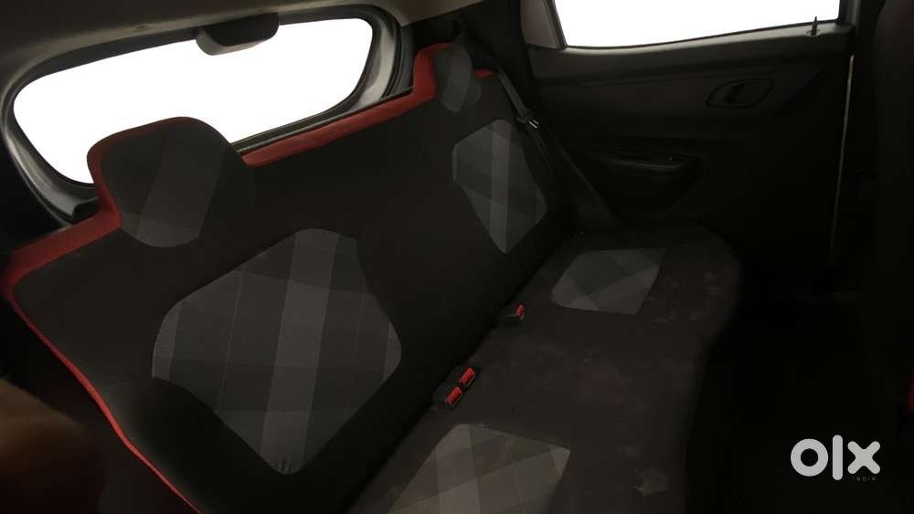 Renault Kwid 1.0 Rxt Amt, 2022, Petrol