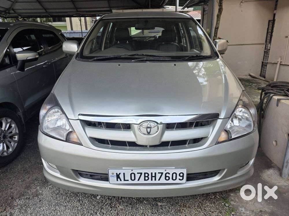 Toyota Innova 2.5 Vx 8 Seater Bs Iv, 2008, Diesel