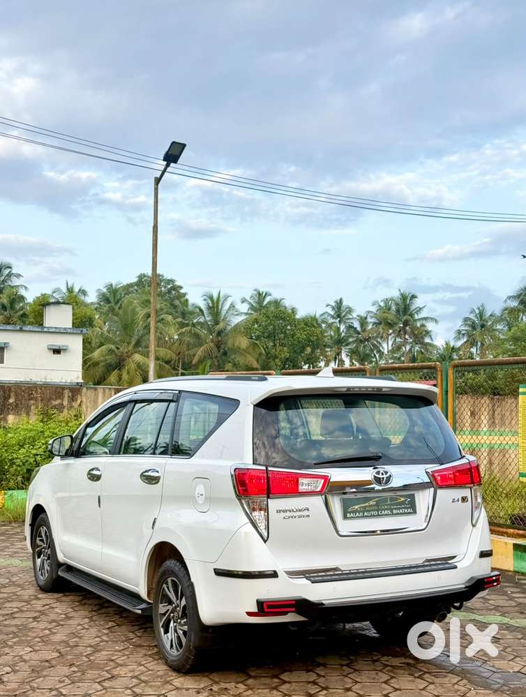 Toyota Innova Crysta 2.4 V 7 Str, 2024, Diesel
