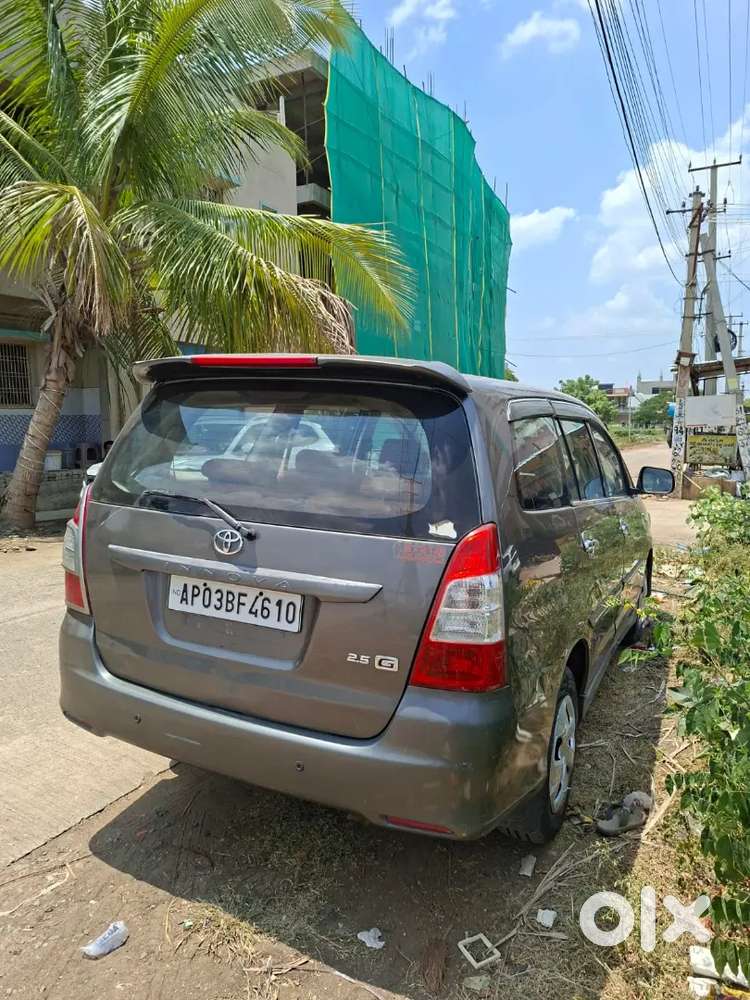 Toyota Innova 2.5g 2013