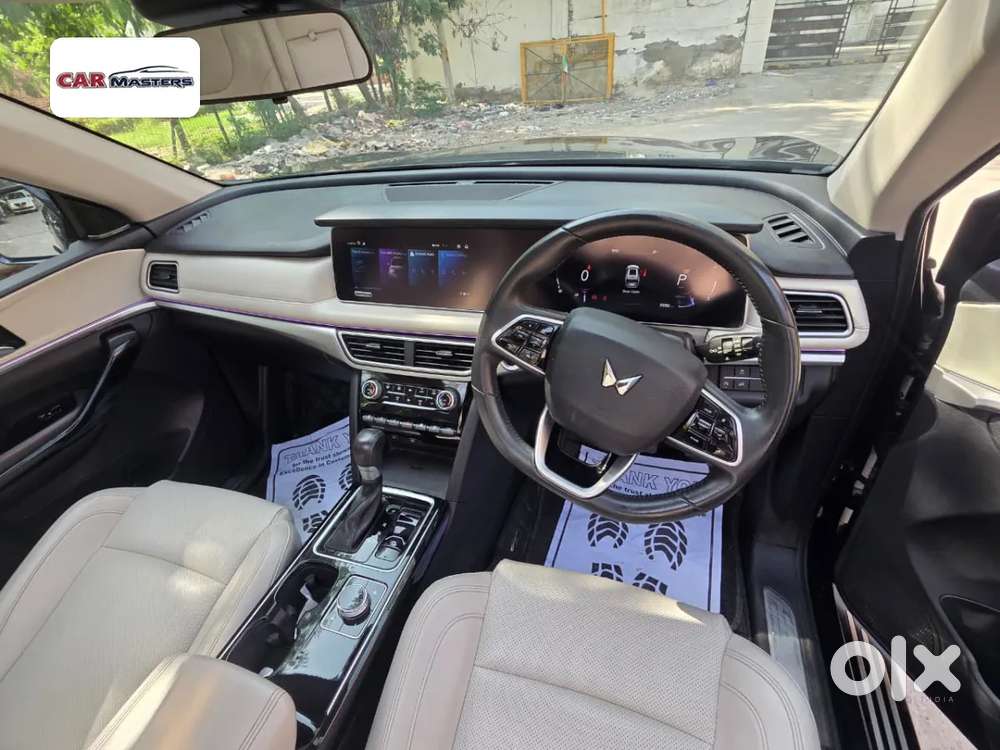 Mahindra Xuv700 2.2 Ax 7 Diesel At Luxury Pack Str Awd, 2023, Diesel