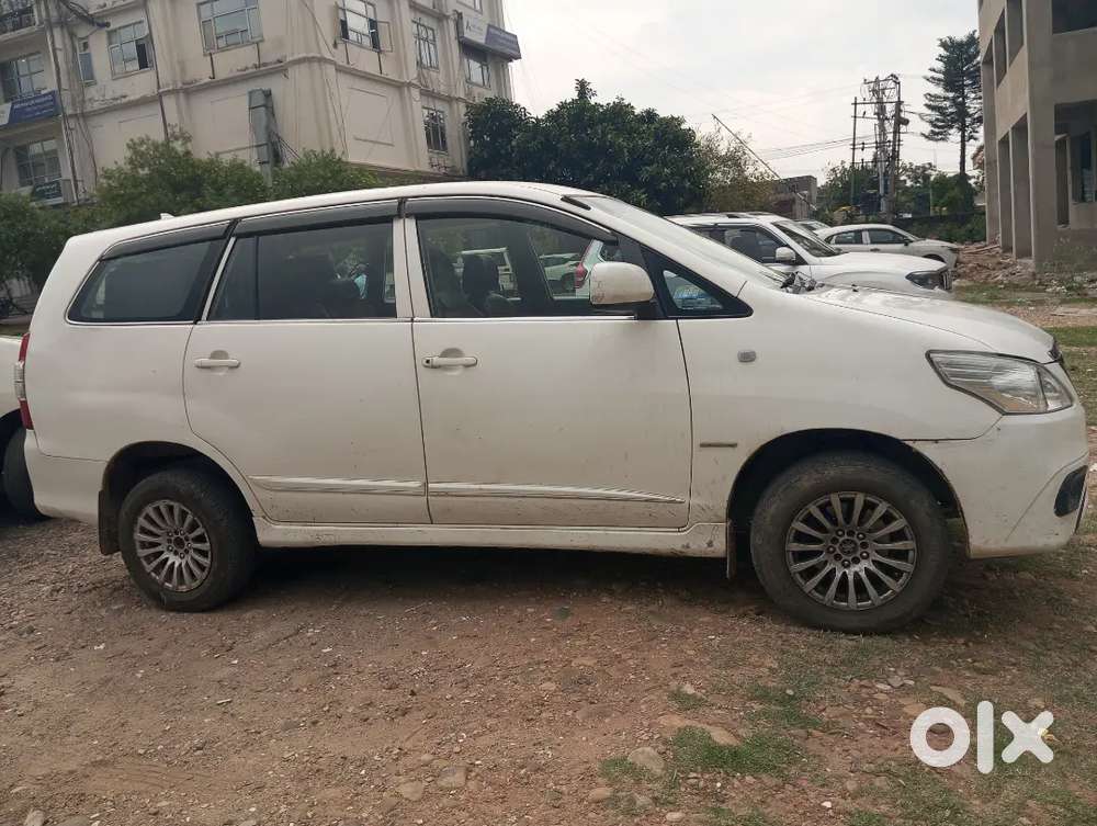 Toyota Innova 2015 Diesel Manual Car