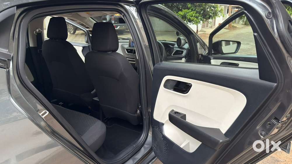 Tata Altroz Petrol Manual 2024