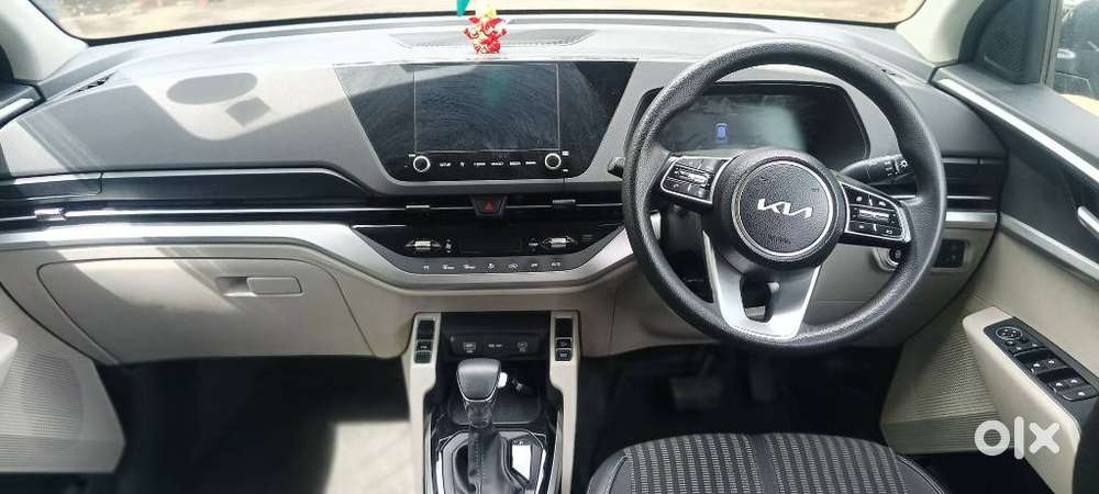 Kia Carens G 1.5 6mt Premium (o) 7-seater, 2024, Petrol