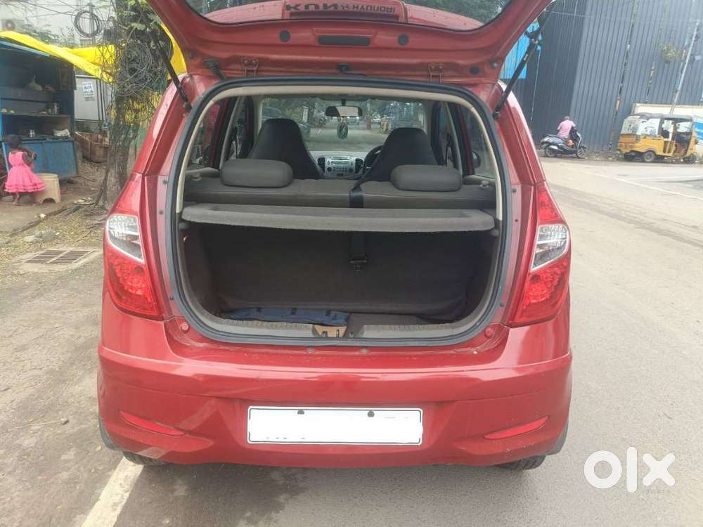 Hyundai I10 Sportz At, 2013, Petrol