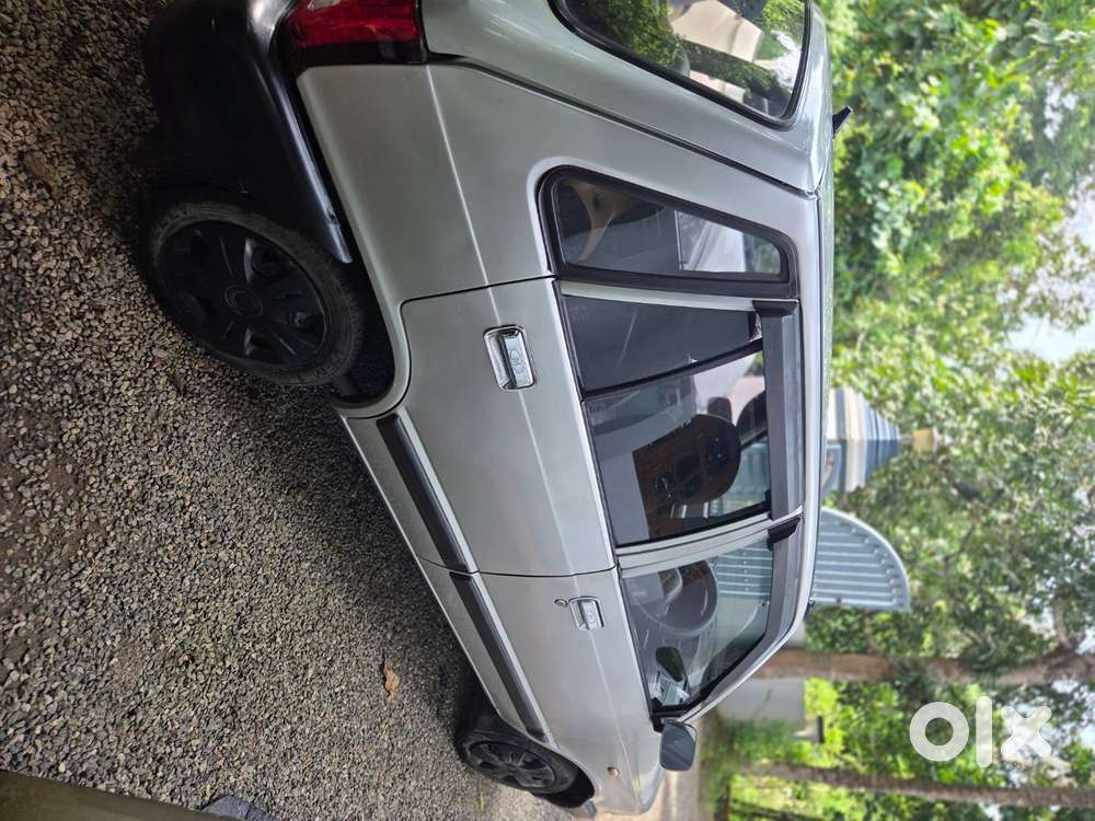 Maruti Suzuki 800 Ac 2010