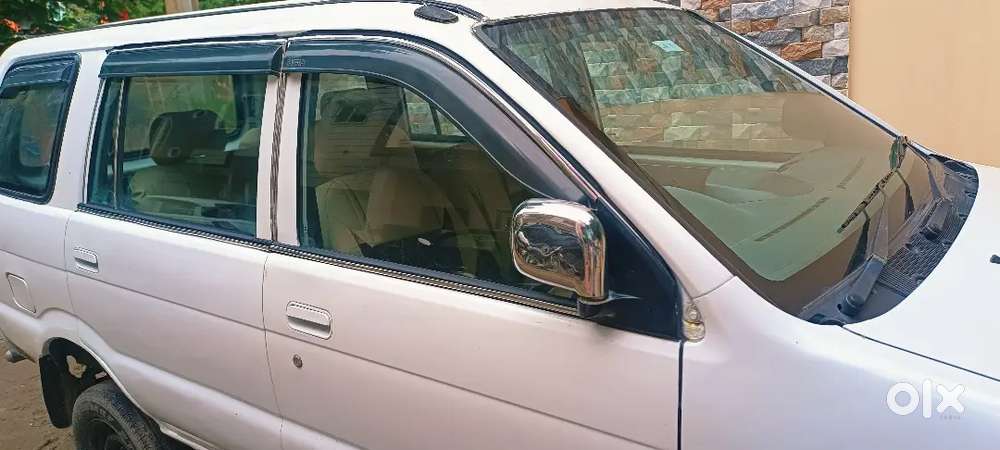 Chevrolet Tavera 2012