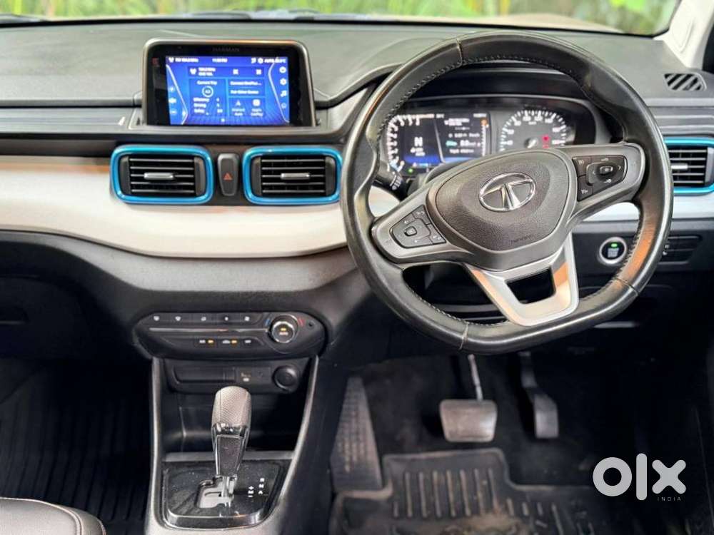 Tata Punch 1.2 Revotron Creative Amt Dual Tone, 2022, Petrol