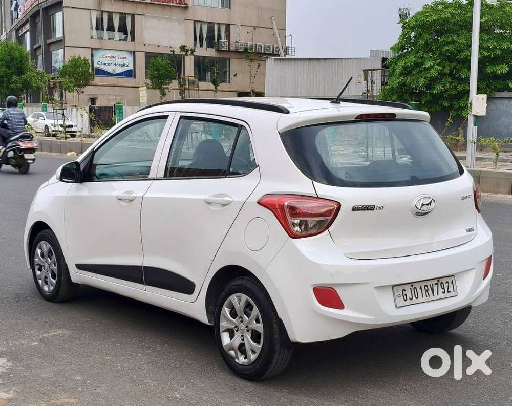 Hyundai Grand I10 Sportz 1.2 Kappa Vtvt, 2017, Petrol