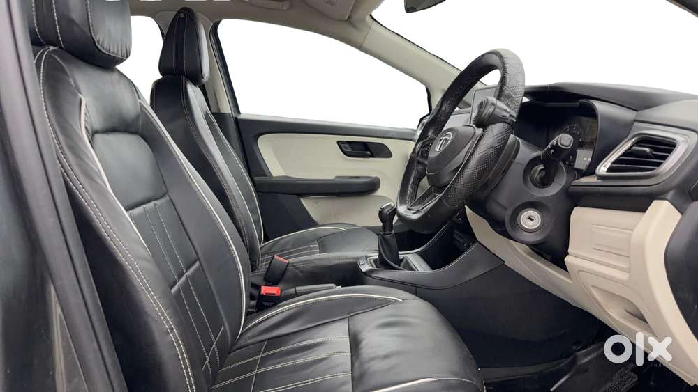 Tata Altroz 1.2 Xm Plus, 2022, Petrol