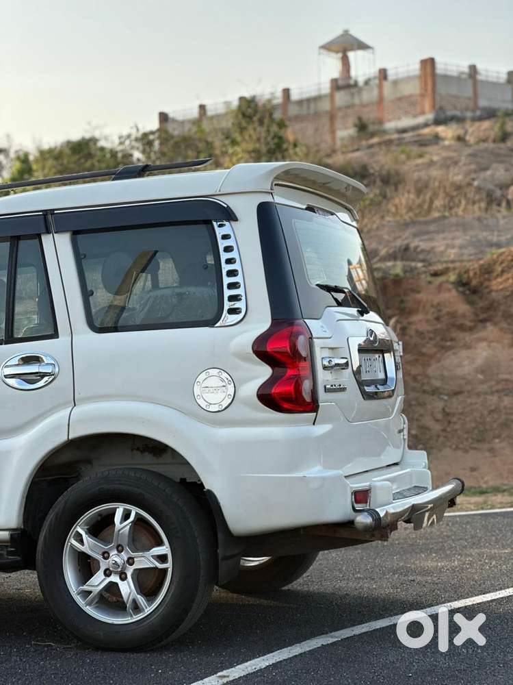 Mahindra Scorpio S6 Plus, 2017, Diesel