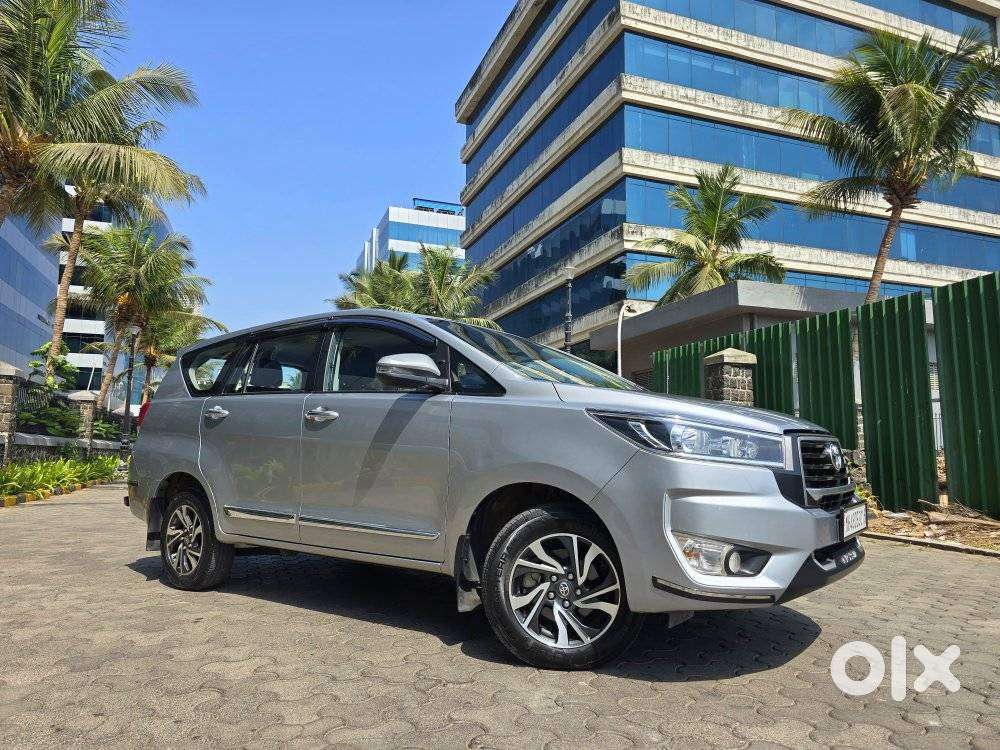 Toyota Innova Crysta 2.4 G Plus Mt 8 Str, 2024, Diesel