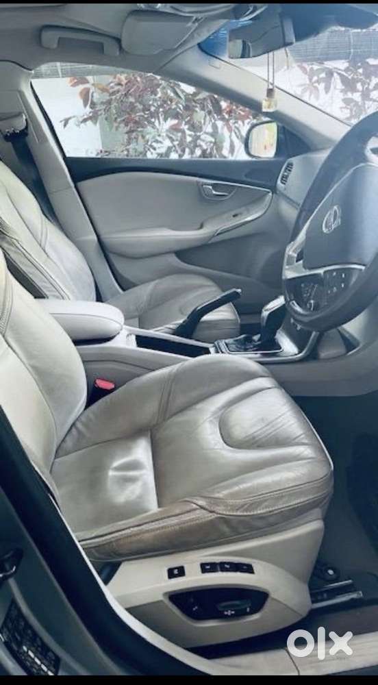 Volvo V40 Cross Country D3 Inscription, 2013, Diesel