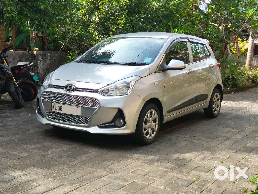 2017 Hyundai Grand I10 Sportz | Only 25,000 Km | Full Company Service