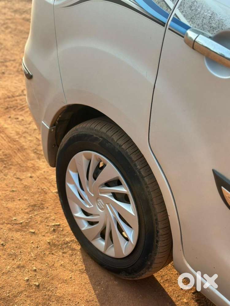 Maruti Suzuki Ertiga 2015 Cng And Petrol.