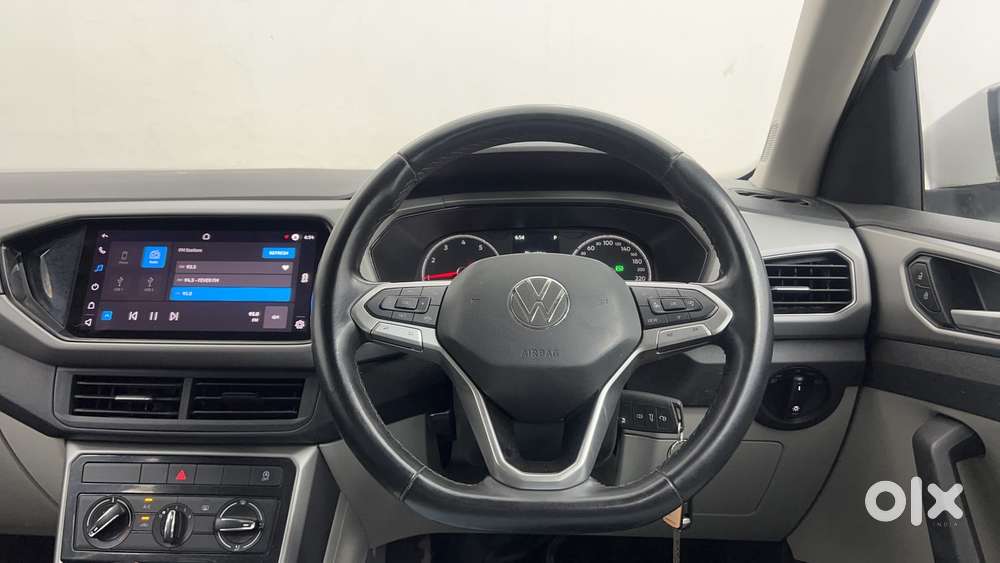 Volkswagen Taigun 1.0 Tsi Highline At, 2022, Petrol