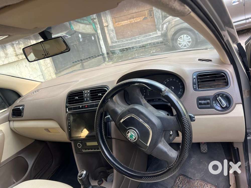 Skoda Rapid Elegance 1.6 Tdi Cr Manual, 2012, Diesel