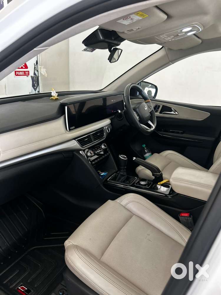 Mahindra Xuv700 Diesel 2025