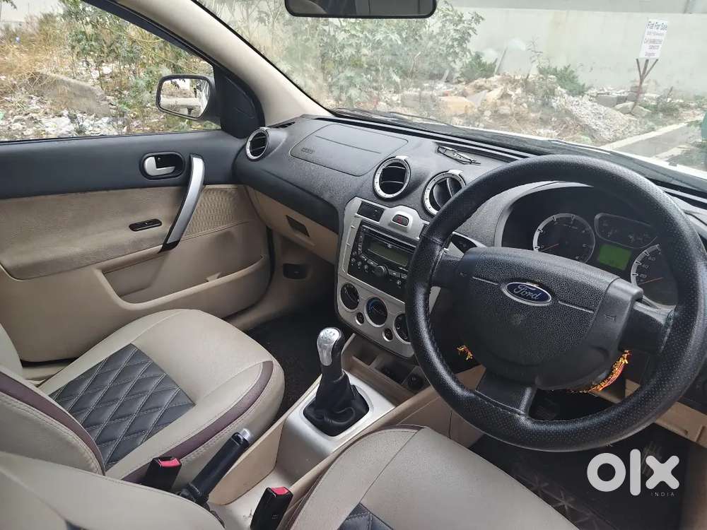 Ford Fiesta Classic 2014 Titanium