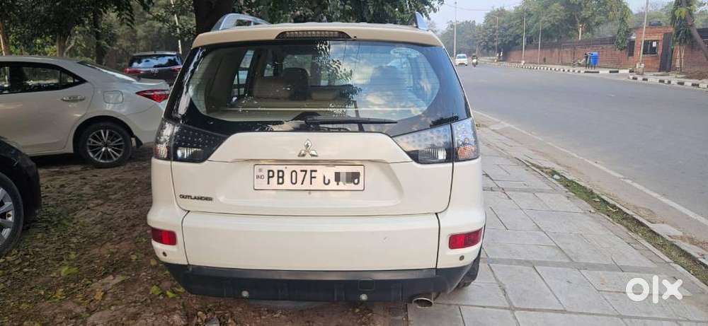 Mitsubishi Outlander 2.4 Cvt, 2010, Petrol