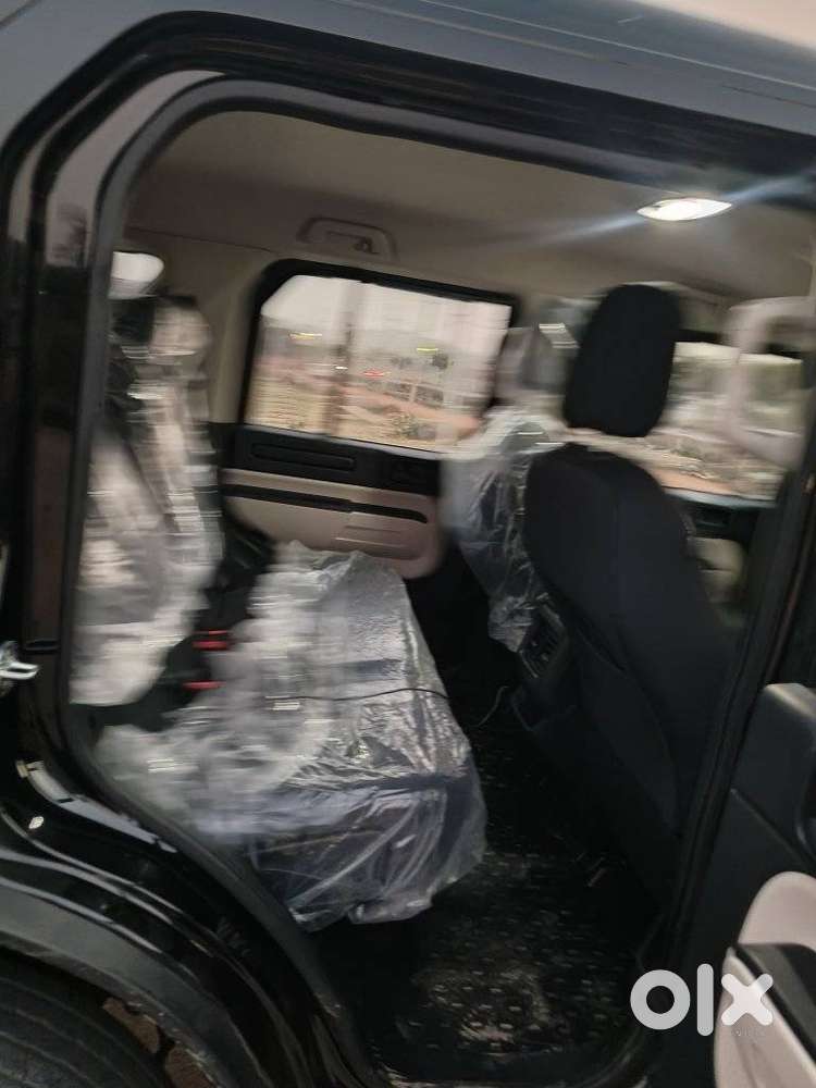 Mahindra Thar Roxx Mx1 Diesel Mt 2wd, 2026, Diesel