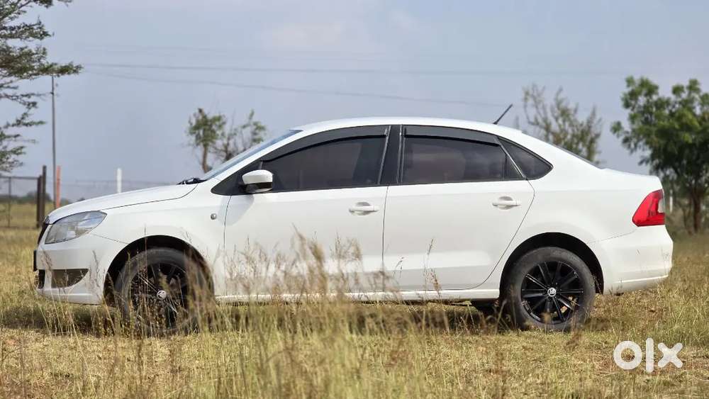 Skoda Rapid 2015 Diesel Automatic