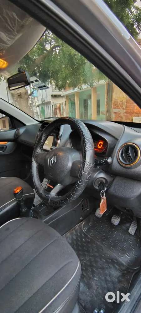 Renault Kwid Climber Rxt 2017  Grey + Orange Edition  Sporty Look