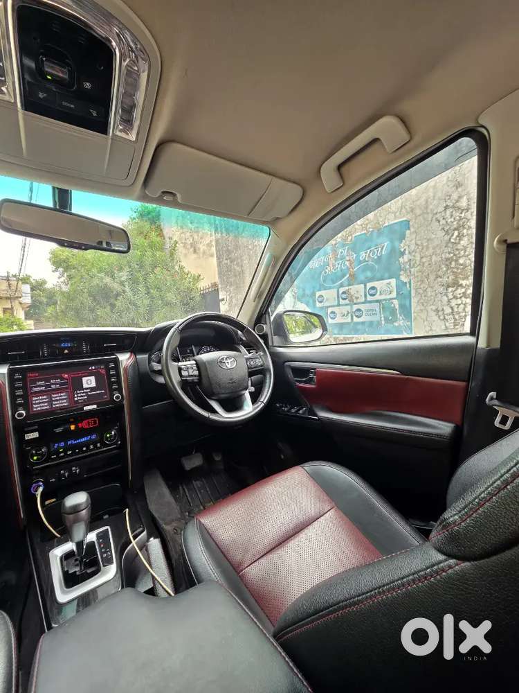 Toyota Fortuner Legender 2024 Diesel