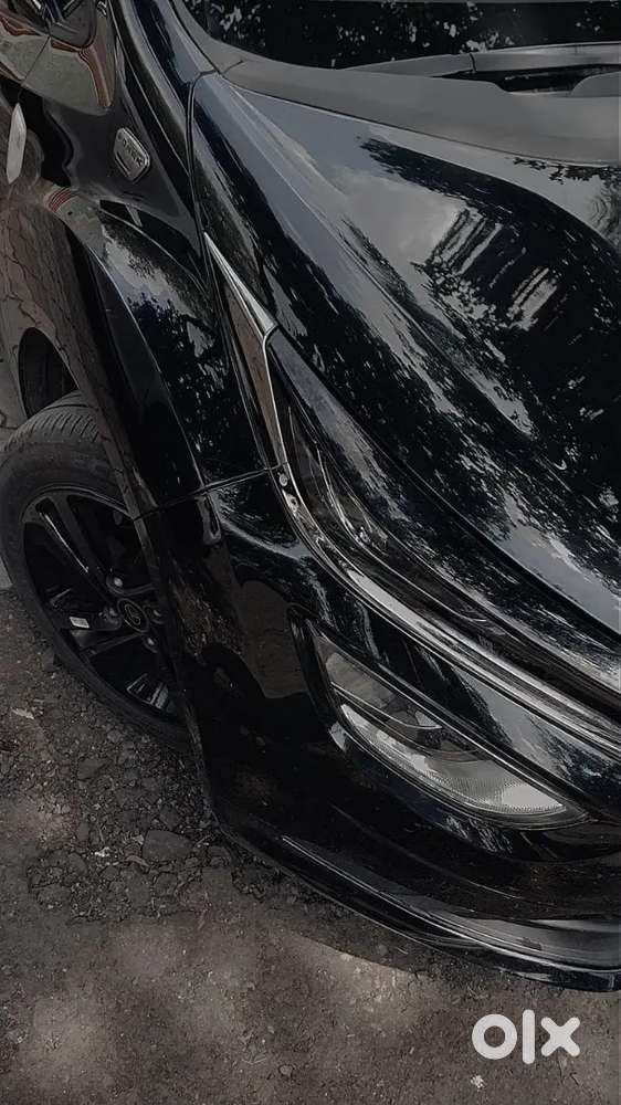 Tata Altroz Xz+ Dark Edition