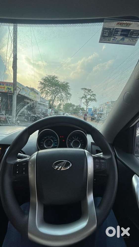 Mahindra Xuv500 2018 Diesel 60000 Km Driven