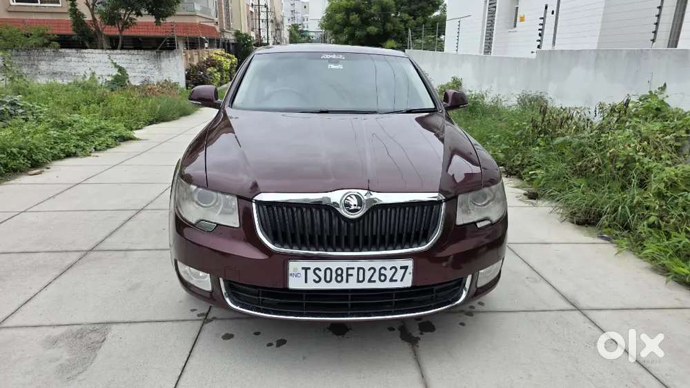 Skoda Superb Elegance 2011 Diesel Automatic