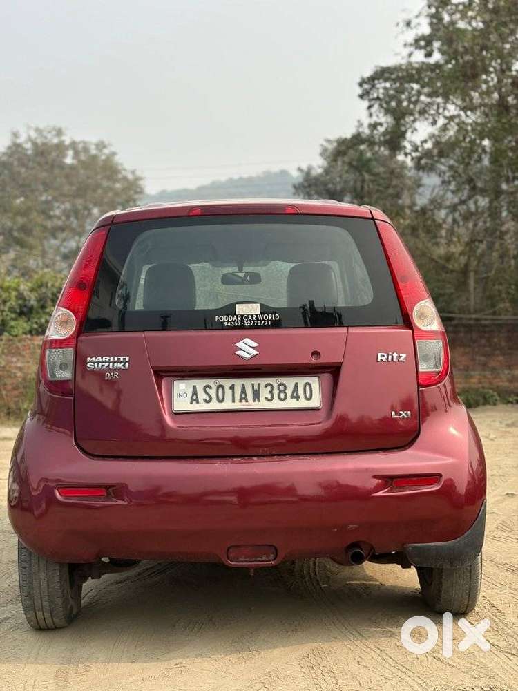 Maruti Suzuki Ritz Lxi, 2011, Petrol