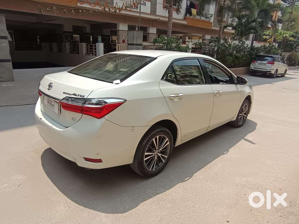 Toyota Corolla Altis 2013-2017 Vl At, 2017, Petrol