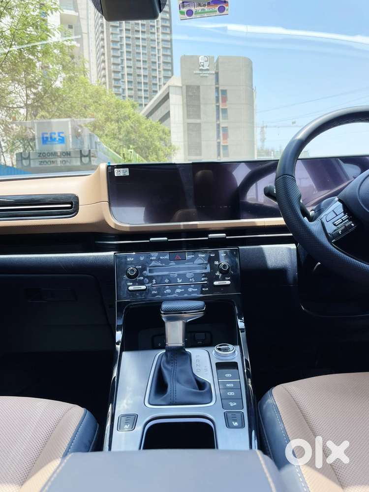 Hyundai Alcazar 2.0 Signature (o) Petrol At 7 Str, 2025, Petrol