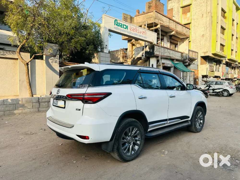Toyota Fortuner Legender 2024 Diesel