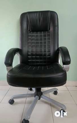 Olx office discount chair near me