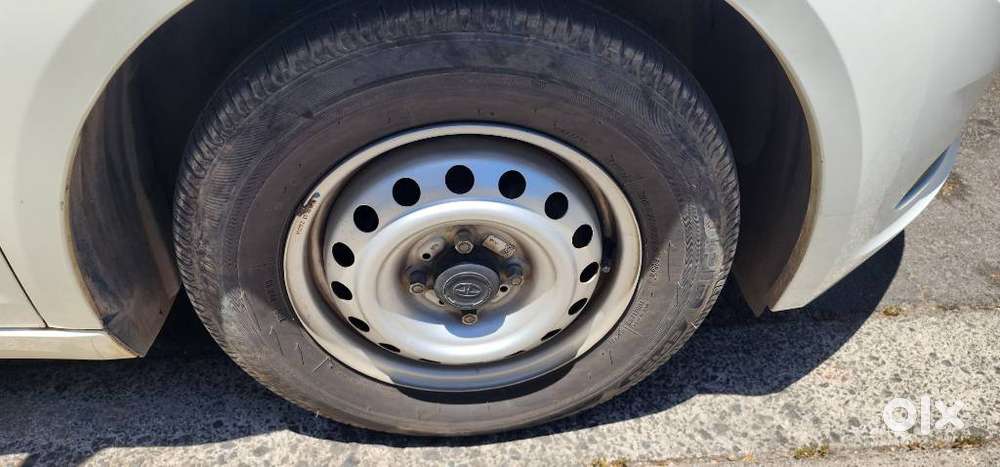 Tata Altroz 1.2 Xe, 2023, Petrol