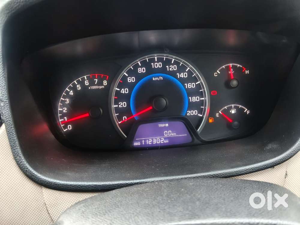 Hyundai Grand I10 Sportz, 2013, Petrol