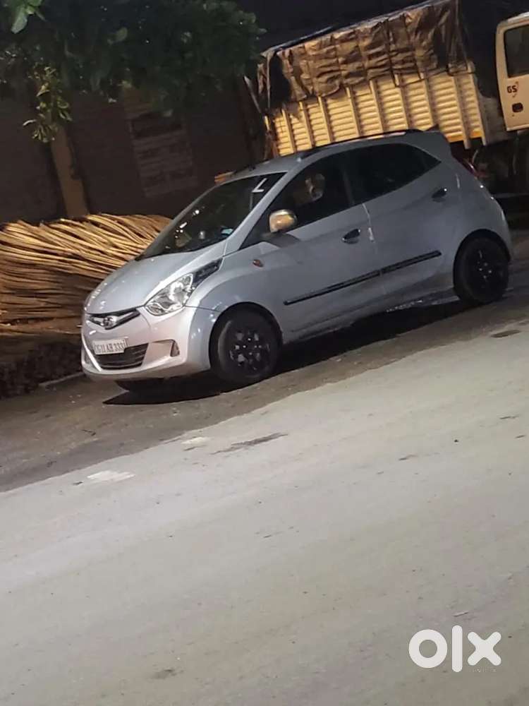 Hyundai Eon 2016 Gadi Chali Nhi Hai Owner Ghar Me Hi 3 Ho Gye Hai