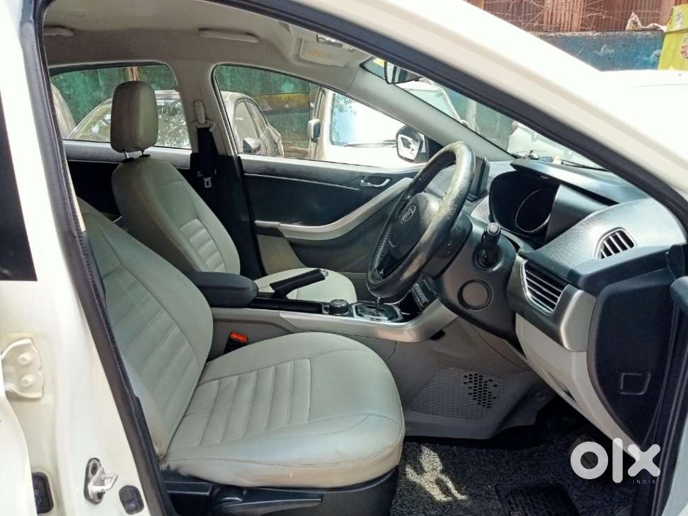 Tata Nexon 1.2 Revotron Xza Plus, 2018, Petrol