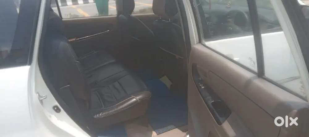 Toyota Innova 2015 Diesel Well Maintained